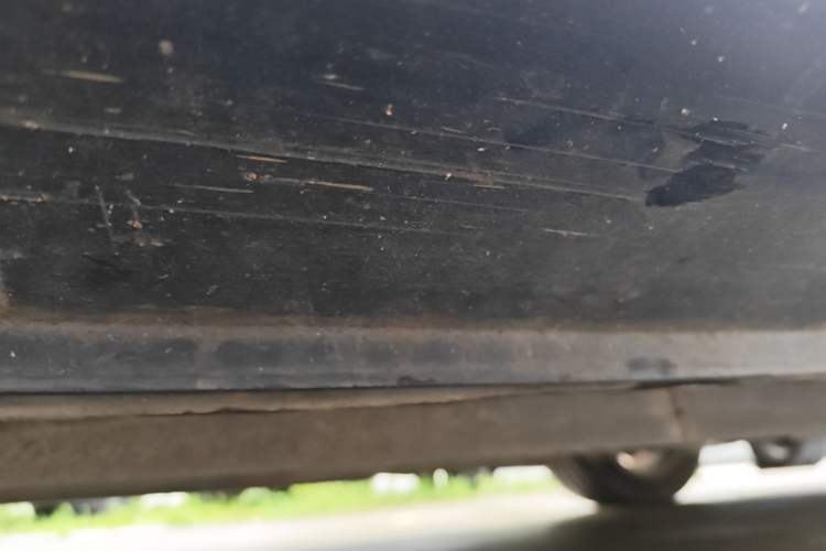 Used Geely Auto Classic Emgrand 2013 Sedan 1.8L CVT Prestige Model Right Side Sill