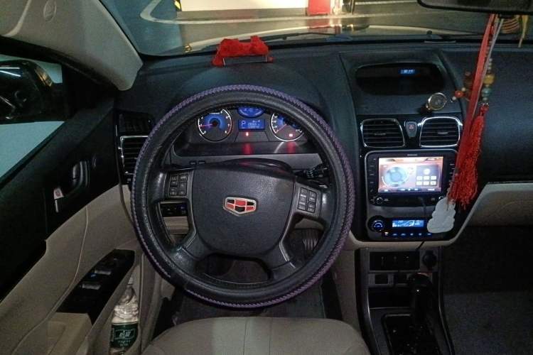 Used Geely Auto Classic Emgrand 2013 Sedan 1.8L CVT Prestige Model Steering Wheel