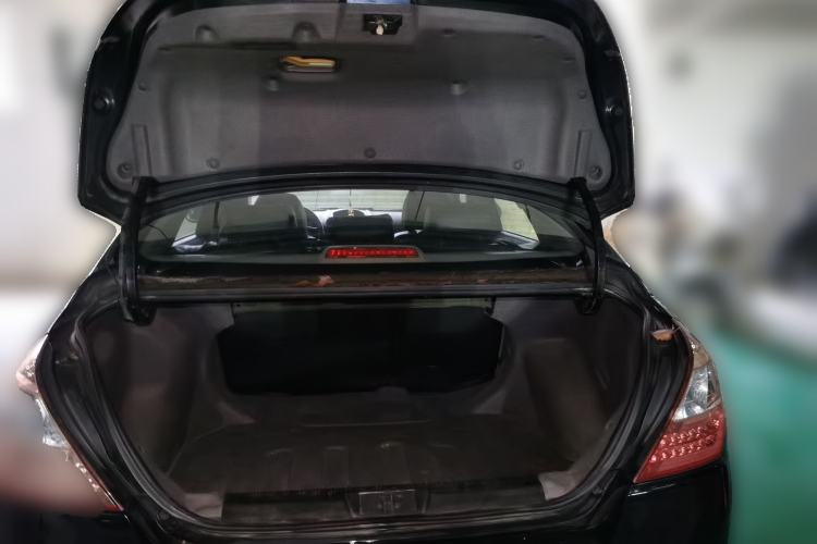 Used Geely Auto Classic Emgrand 2013 Sedan 1.5L Manual Entry-Level Model Trunk