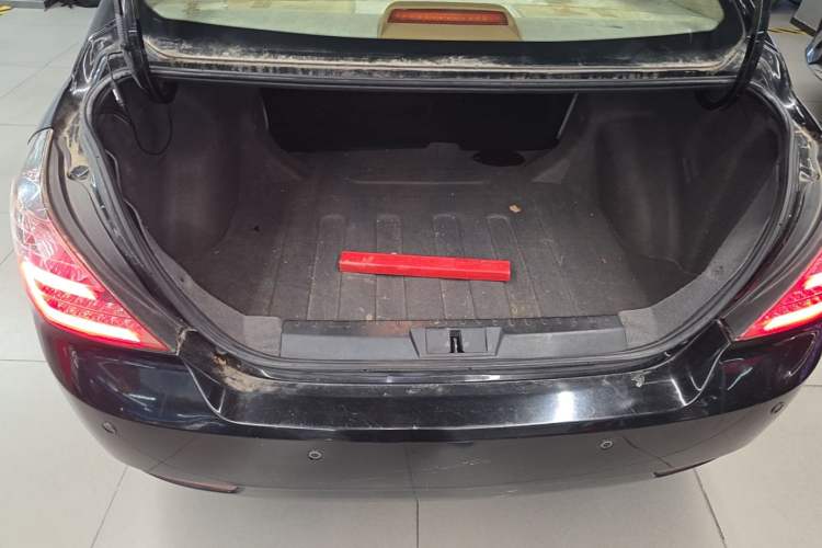Used Geely Auto Classic Emgrand 2013 Sedan 1.8L Manual Elite Model Trunk