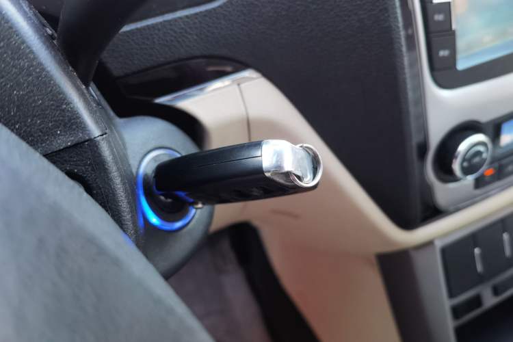 Used Geely Auto Classic Emgrand 2013 Sedan 1.8L CVT Elite Model Vehicle Key