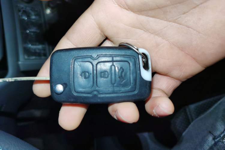 Used Geely Auto Classic Emgrand 2013 Sedan 1.5L Manual Entry-Level Model Vehicle Key