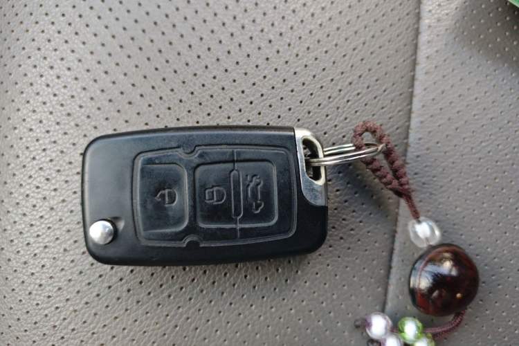 Used Geely Auto Classic Emgrand 2013 Sedan 1.5L Manual Entry-Level Model Vehicle Key
