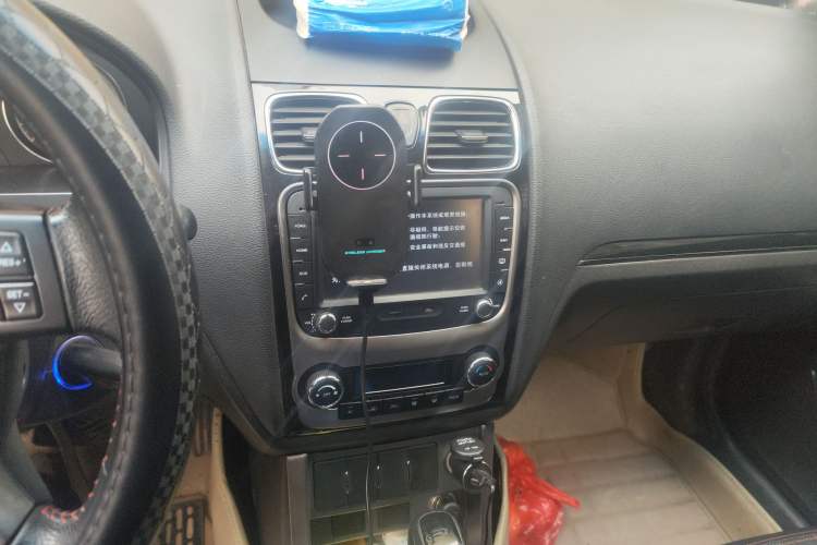 Used Geely Auto Classic Emgrand 2013 Hatchback 1.8L CVT Prestige Model Audio And AC Panel