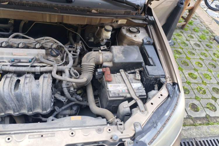 Used Geely Auto Classic Emgrand 2013 Sedan 1.5L Manual Elite Model Engine Bay Left