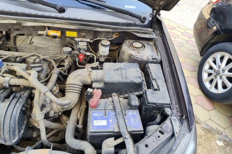 Used Geely Auto Classic Emgrand 2013 Sedan 1.8L Manual Entry-Level CNG Model Engine Bay Left