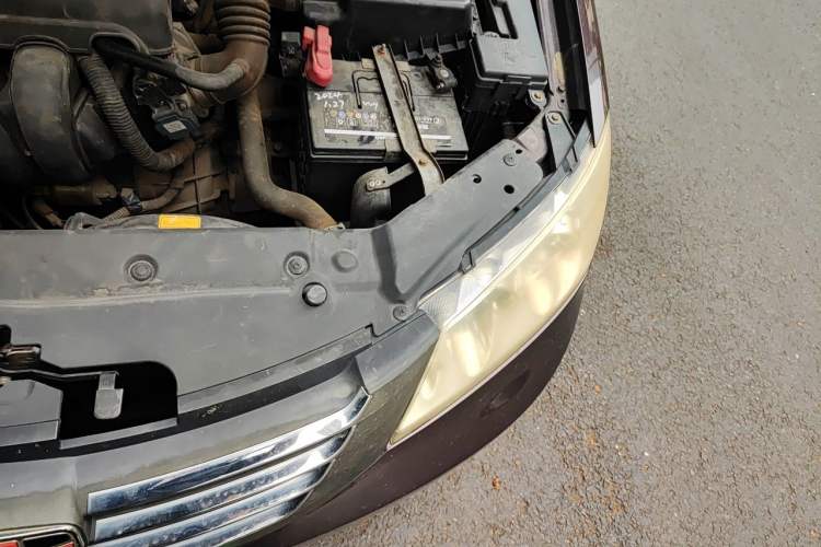 Used Geely Auto Classic Emgrand 2013 Sedan 1.8L CVT Elite Model Engine Bay Left