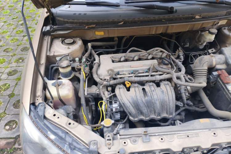 Used Geely Auto Classic Emgrand 2013 Sedan 1.5L Manual Elite Model Engine Bay Right