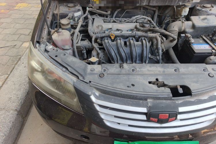 Used Geely Auto Classic Emgrand 2013 Sedan 1.5L Manual Entry-Level Model Engine Bay Right