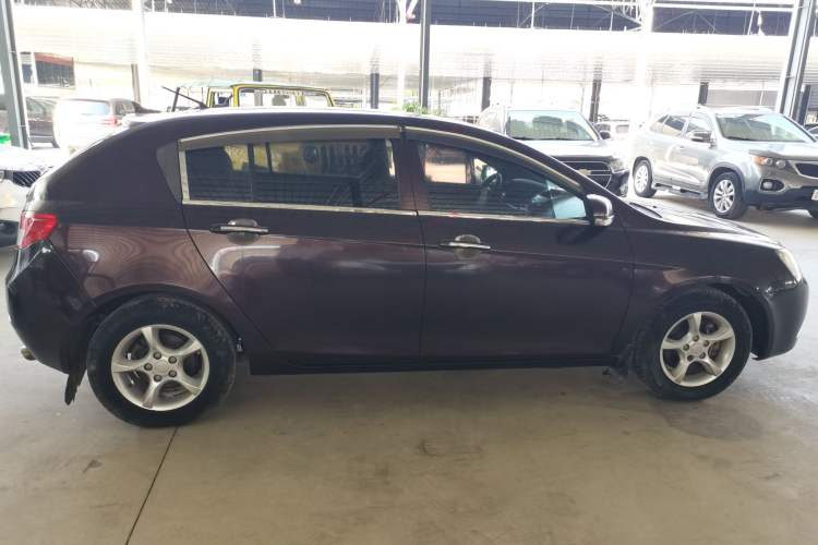 Used Geely Auto Classic Emgrand 2013 Hatchback 1.5L Manual Entry-Level Model Exterior 2