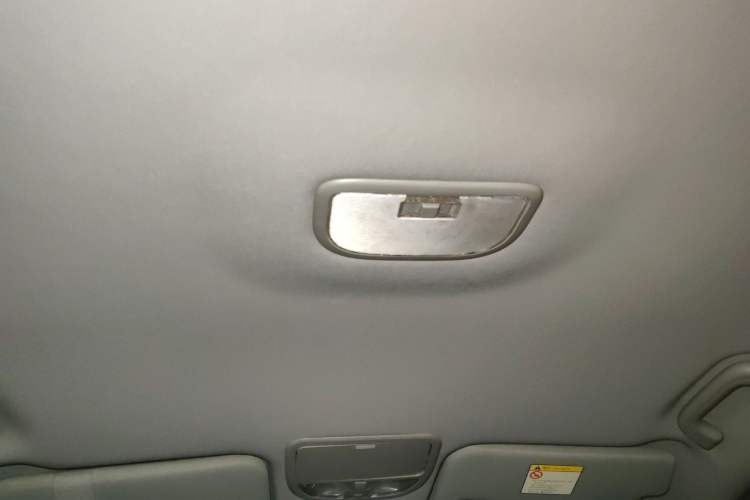 Used Geely Auto Classic Emgrand 2013 Hatchback 1.5L Manual Entry-Level Model Headliner