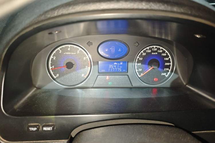 Used Geely Auto Classic Emgrand 2013 Sedan 1.5L Manual Entry-Level Model Instrument Cluster