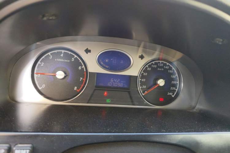 Used Geely Auto Classic Emgrand 2013 Sedan 1.8L Manual Entry-Level CNG Model Instrument Cluster