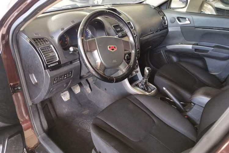 Used Geely Auto Classic Emgrand 2013 Hatchback 1.5L Manual Entry-Level Model Interior 1