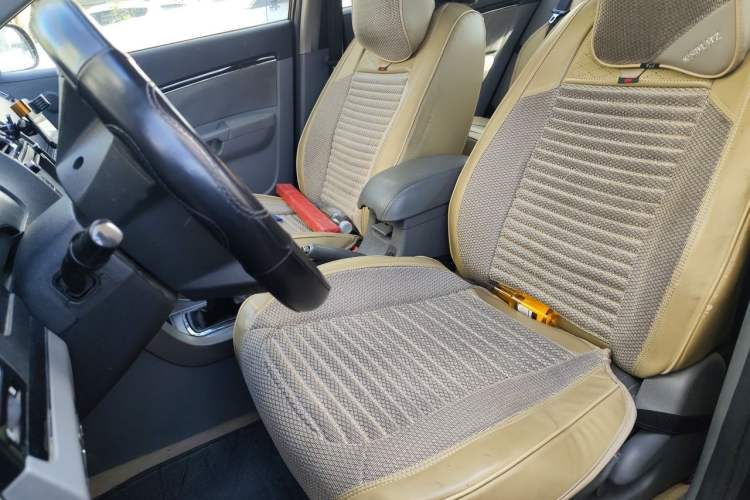 Used Geely Auto Classic Emgrand 2013 Sedan 1.8L Manual Entry-Level CNG Model Left Front Seat