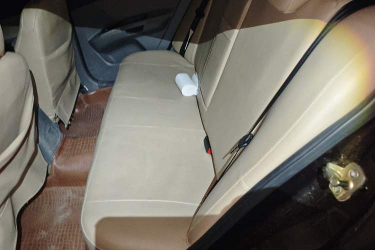 Used Geely Auto Classic Emgrand 2013 Sedan 1.5L Manual Entry-Level Model Left Rear Seat
