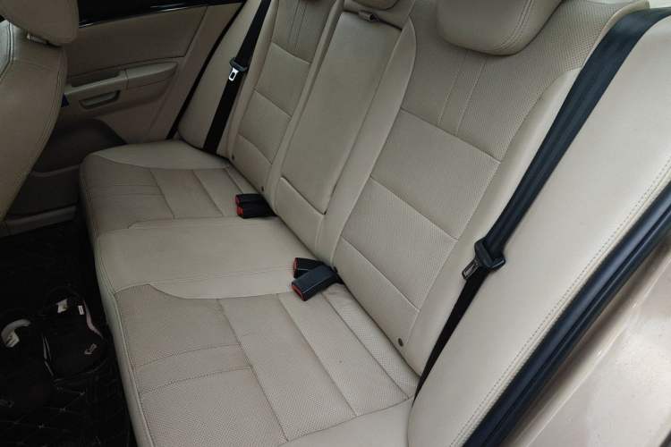 Used Geely Auto Classic Emgrand 2013 Sedan 1.8L Manual Luxury Model Left Rear Seat