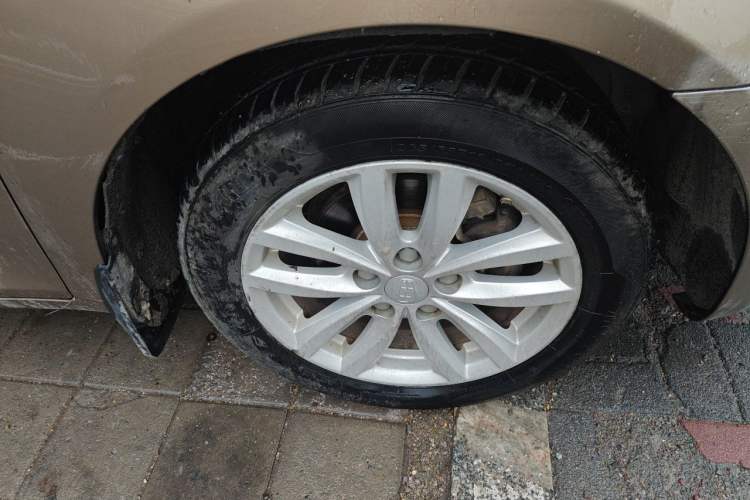Used Geely Auto Classic Emgrand 2013 Sedan 1.8L Manual Luxury Model Right Front Wheel Hub