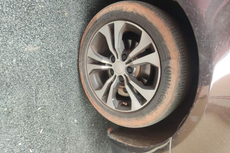 Used Geely Auto Classic Emgrand 2013 Hatchback 1.8L CVT Prestige Model Right Front Wheel Hub