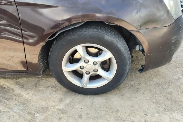 Used Geely Auto Classic Emgrand 2013 Sedan 1.8L Manual Entry-Level CNG Model Right Front Wheel Hub