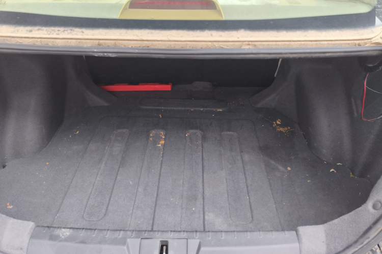 Used Geely Auto Classic Emgrand 2013 Sedan 1.8L Manual Elite Model Trunk