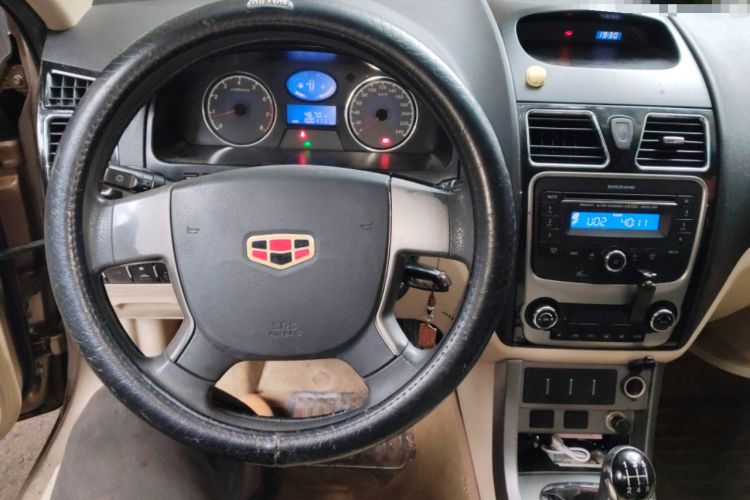 Used Geely Auto Classic Emgrand 2013 Sedan 1.8L Manual Elite Model Audio And AC Panel