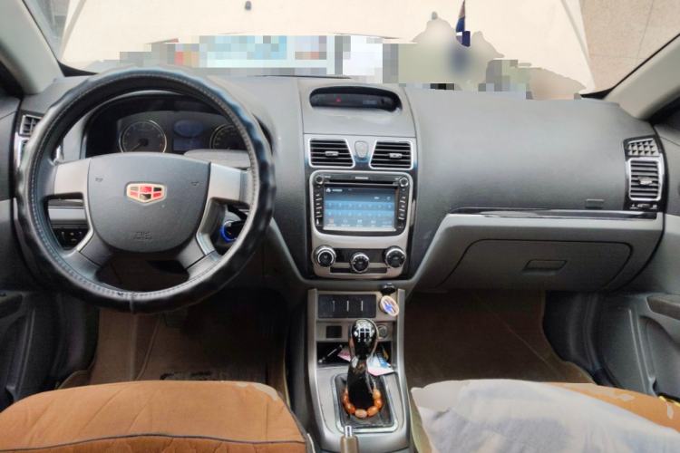 Used Geely Auto Classic Emgrand 2013 Sedan 1.5L Manual Entry-Level Model Center Console