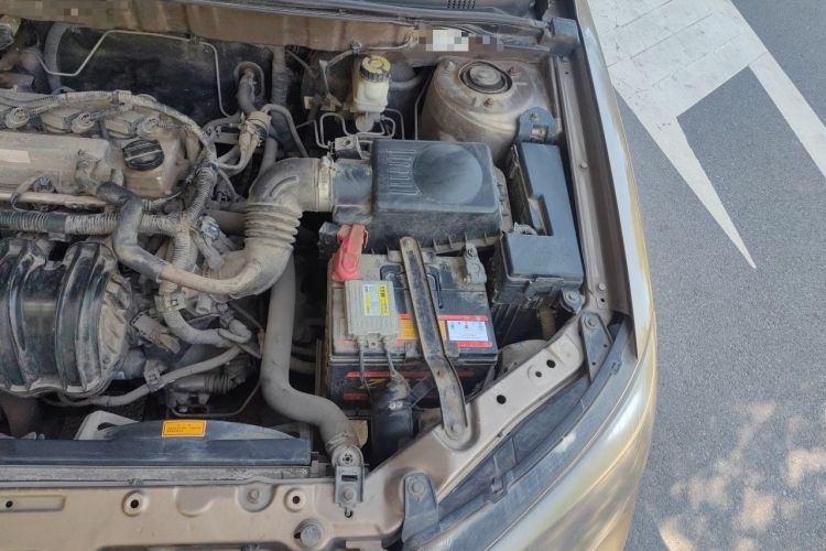 Used Geely Auto Classic Emgrand 2013 Sedan 1.5L Manual Entry-Level Model Engine Bay Left
