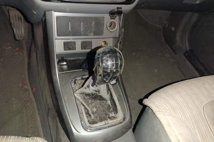 Used Geely Auto Classic Emgrand 2013 Sedan 1.5L Manual Entry-Level Model Gear Lever