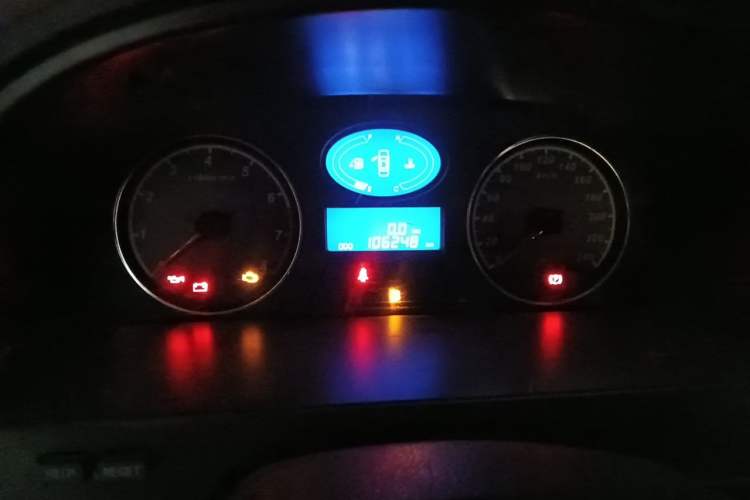 Used Geely Auto Classic Emgrand 2013 Sedan 1.5L Manual Entry-Level Model Instrument Cluster