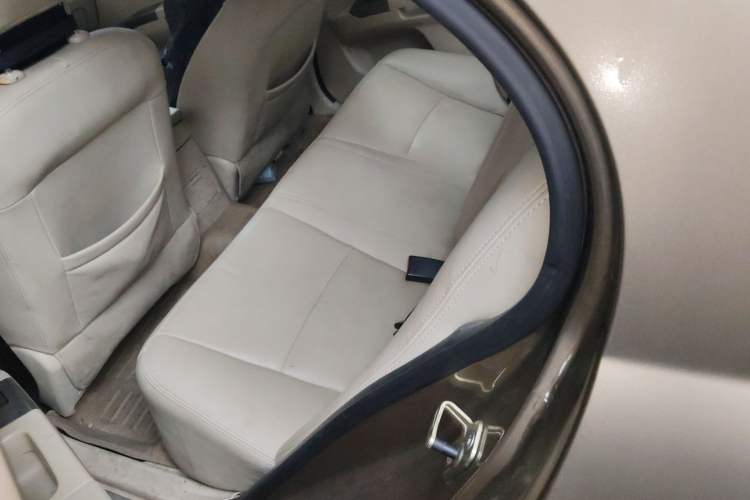 Used Geely Auto Classic Emgrand 2013 Sedan 1.8L Manual Elite Model Left Rear Seat