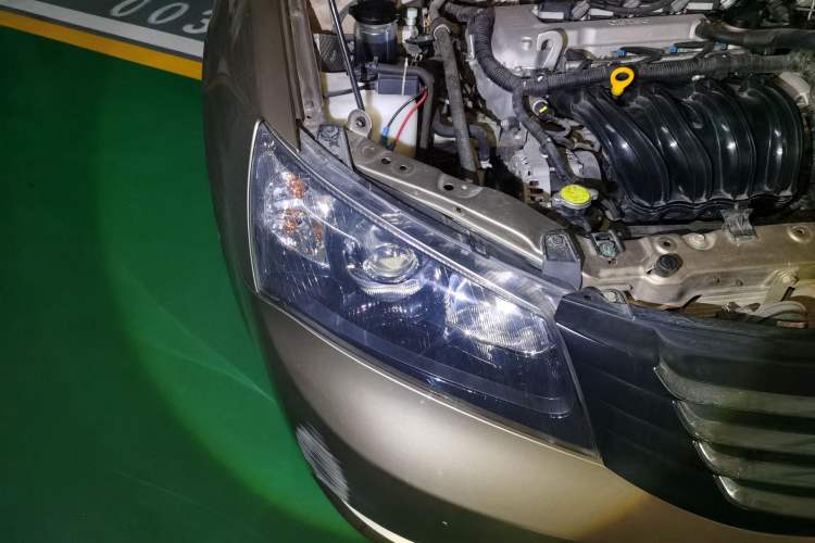 Used Geely Auto Classic Emgrand 2013 Sedan 1.5L Manual Entry-Level Model Right Front Headlight