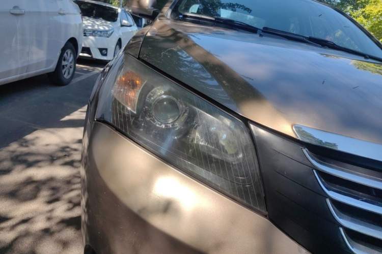 Used Geely Auto Classic Emgrand 2013 Sedan 1.5L Manual Entry-Level Model Right Front Headlight