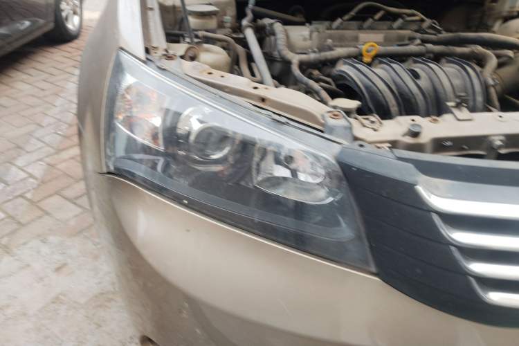 Used Geely Auto Classic Emgrand 2013 Sedan 1.5L Manual Entry-Level Model Right Front Headlight
