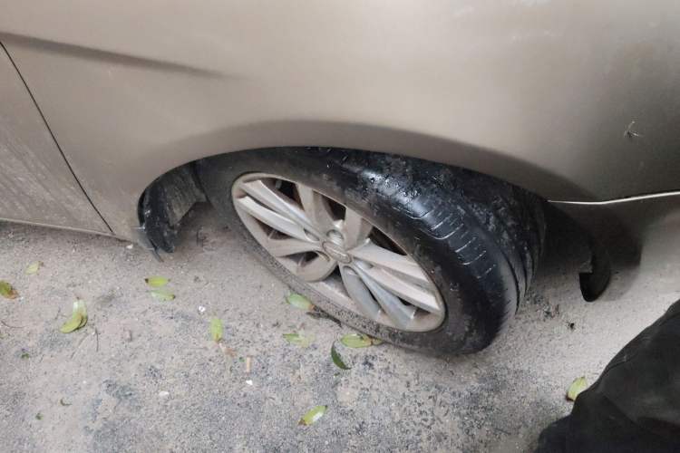 Used Geely Auto Classic Emgrand 2013 Sedan 1.8L Manual Elite Model Right Front Wheel Hub