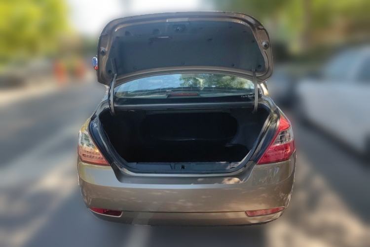 Used Geely Auto Classic Emgrand 2013 Sedan 1.5L Manual Entry-Level Model Trunk