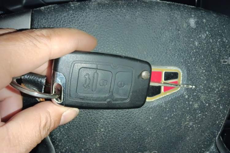 Used Geely Auto Classic Emgrand 2013 Sedan 1.5L Manual Entry-Level Model Vehicle Key