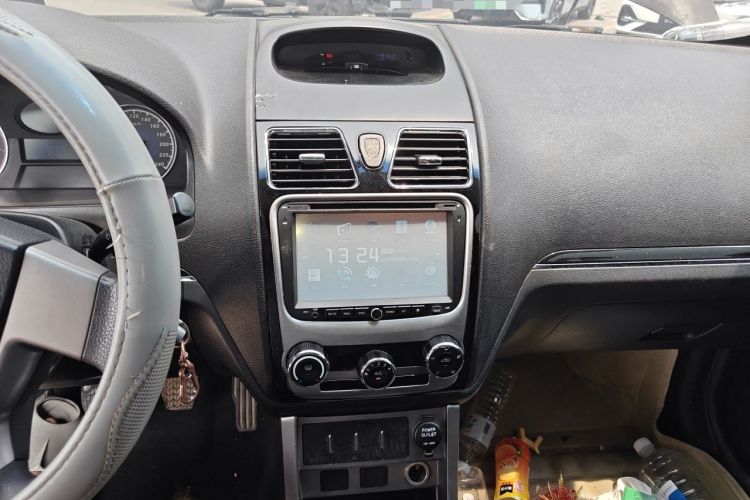 Used Geely Auto Classic Emgrand 2013 Hatchback 1.5L Manual Entry-Level Model Audio And AC Panel
