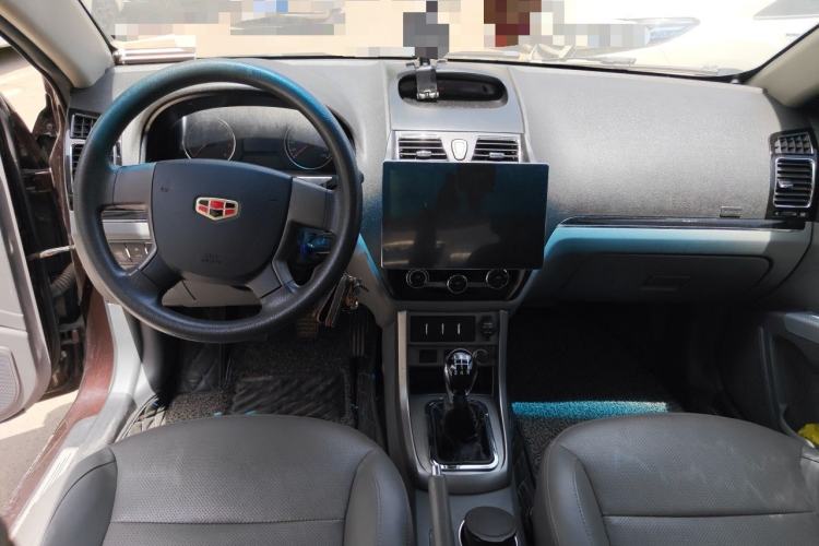 Used Geely Auto Classic Emgrand 2013 Sedan 1.5L Manual Entry-Level Model Center Console