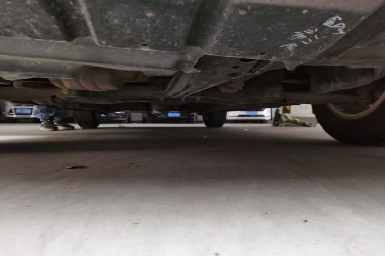 Used Geely Auto Classic Emgrand 2013 Sedan 1.5L Manual Entry-Level Model Chassis Front