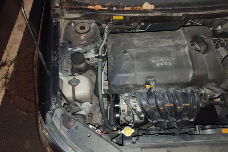 Used Geely Auto Classic Emgrand 2013 Sedan 1.5L Manual Elite Model Engine Bay Right