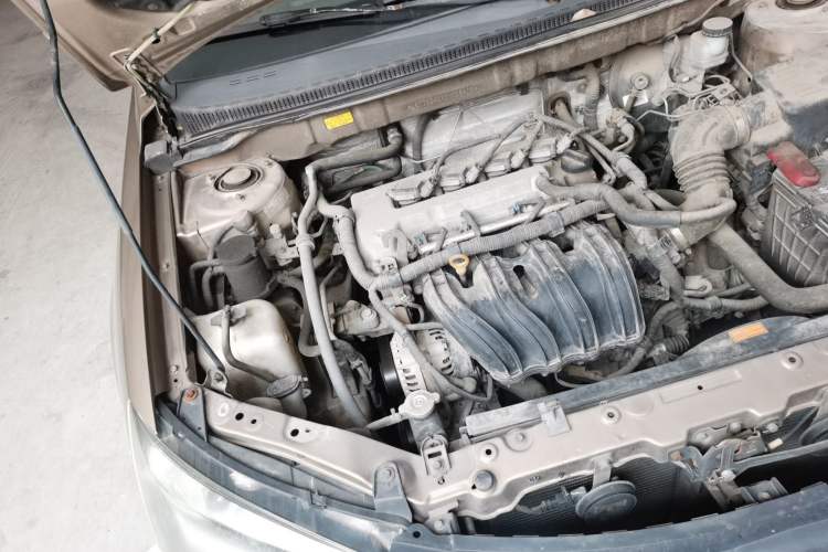 Used Geely Auto Classic Emgrand 2013 Sedan 1.5L Manual Entry-Level Model Engine Bay Right