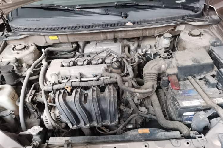 Used Geely Auto Classic Emgrand 2013 Sedan 1.5L Manual Entry-Level Model Engine Bay