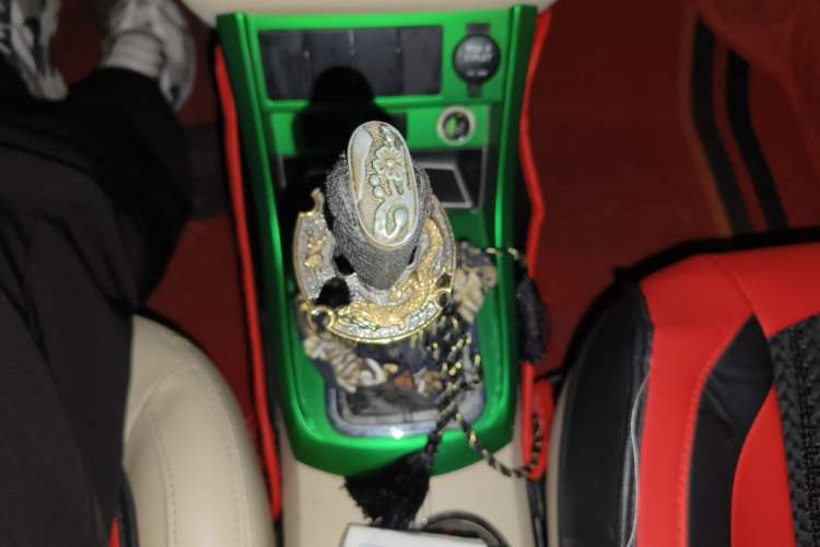 Used Geely Auto Classic Emgrand 2013 Sedan 1.5L Manual Elite Model Gear Lever