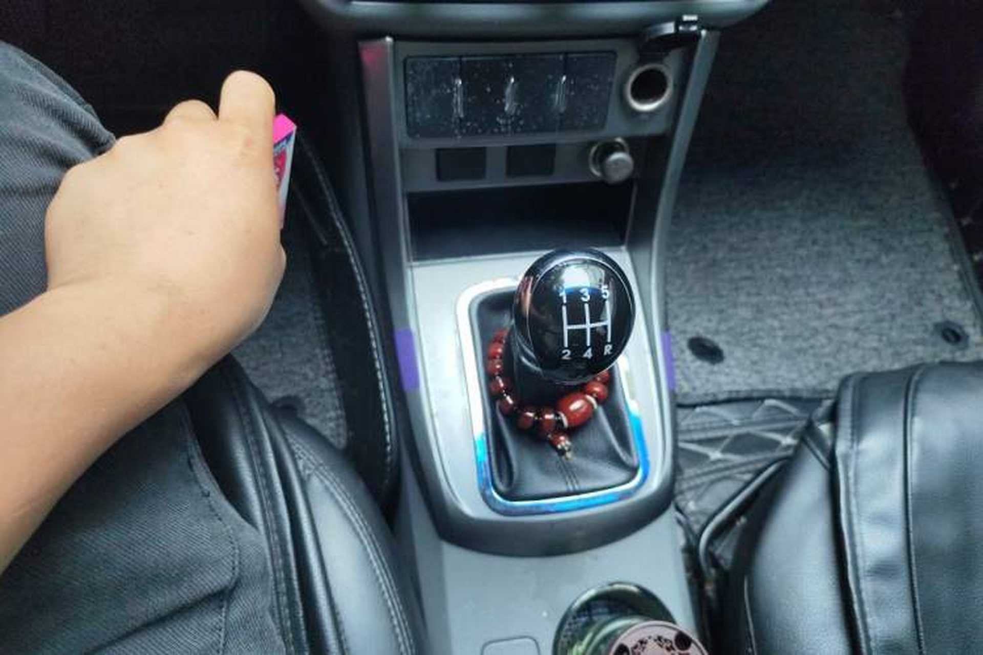 Used Geely Auto Classic Emgrand 2013 Sedan 1.5L Manual Entry-Level Model Gear Lever
