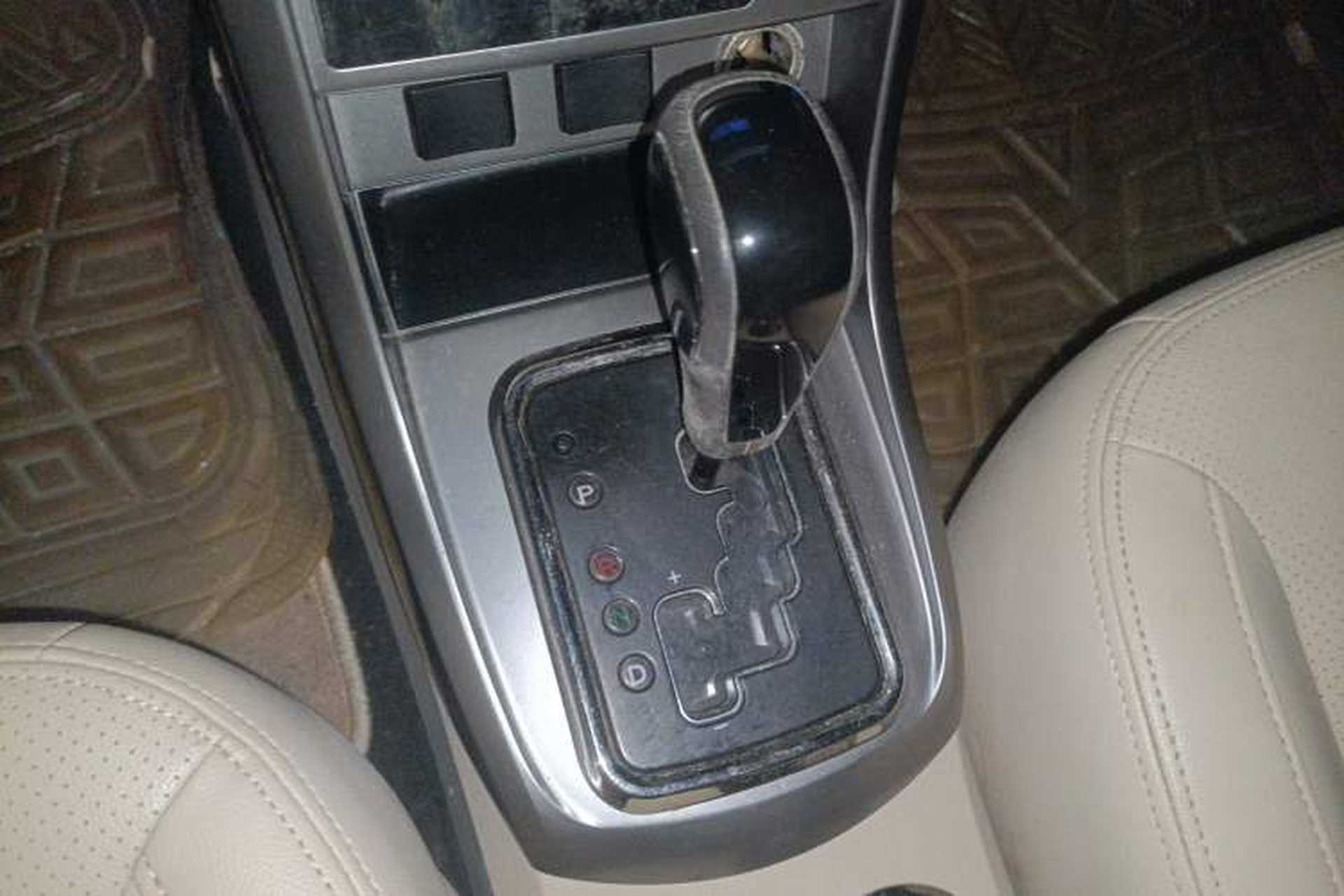 Used Geely Auto Classic Emgrand 2013 Sedan 1.8L CVT Elite Model Gear Lever
