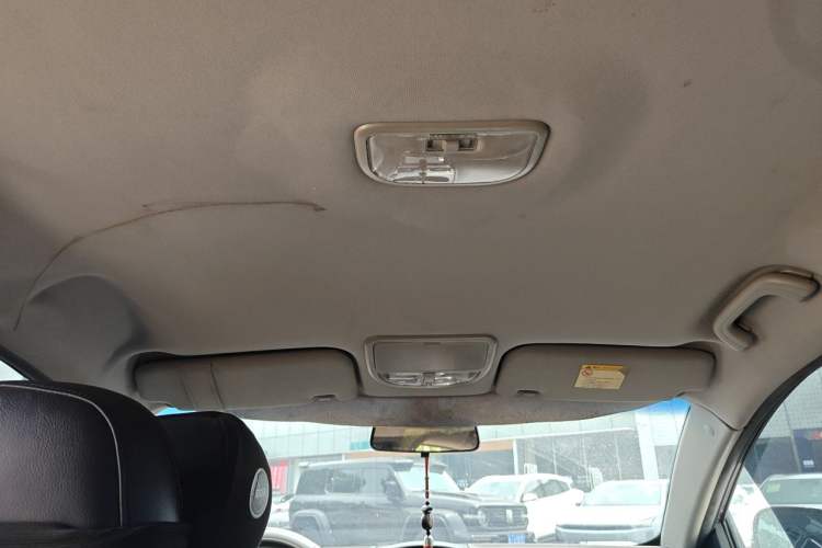 Used Geely Auto Classic Emgrand 2013 Hatchback 1.5L Manual Entry-Level Model Headliner