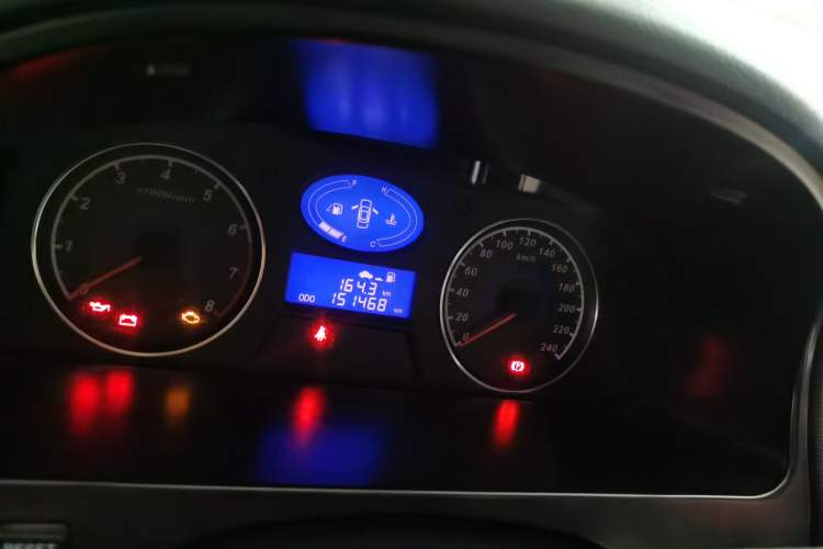 Used Geely Auto Classic Emgrand 2013 Sedan 1.5L Manual Entry-Level Model Instrument Cluster