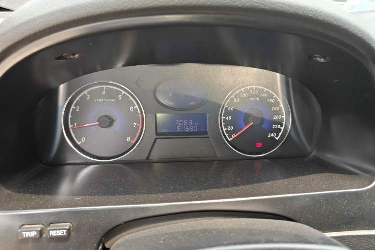 Used Geely Auto Classic Emgrand 2013 Hatchback 1.5L Manual Entry-Level Model Instrument Cluster