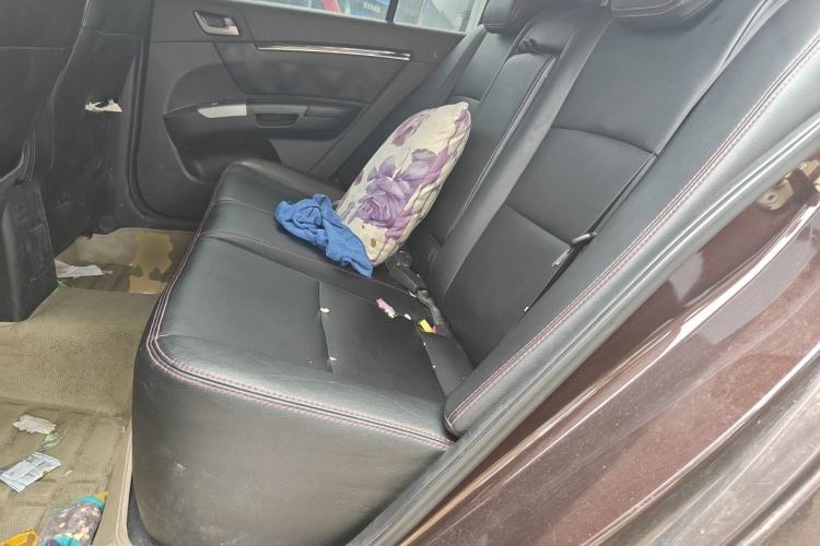 Used Geely Auto Classic Emgrand 2013 Hatchback 1.5L Manual Entry-Level Model Left Rear Seat